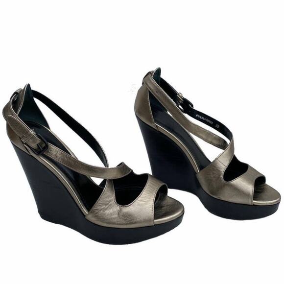 Burberry Abbot Gold Metallic Leather Peep Toe Crisscross Strap Wedge Sandal 39 - Picture 1 of 15